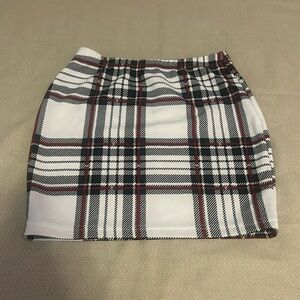 Shein red black and white plaid skirt